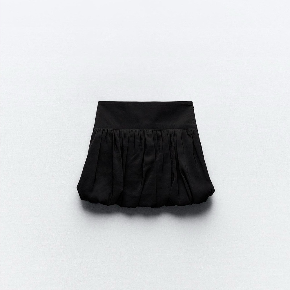 Zara balloon skirt. So cute. Never worn!